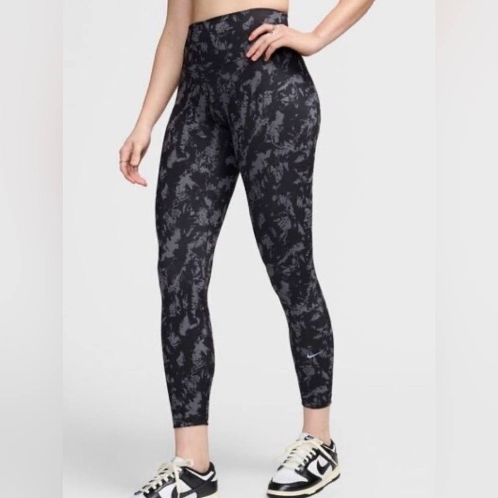 Nike One Women’s Dri-Fit High- Waisted 7/8 Length Charcoal & Black Leggings - Picture 2 of 16